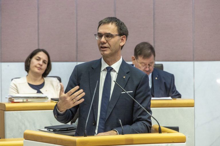 Budgetdebatte: Weltuntergang, Tunnelblick und dramatische Einschnitte