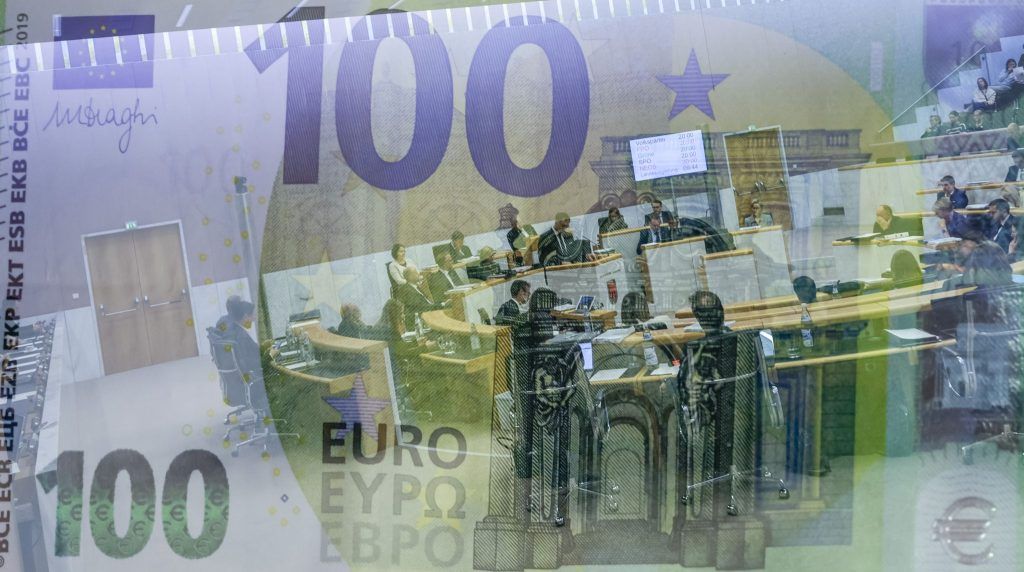 Landtag debattiert übers Geld: &#8220;Wie Sie sparen, geht auf keine Kuhhaut&#8221;