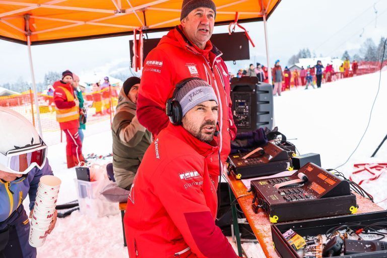 Kleine Rennläufer groß in Fahrt
