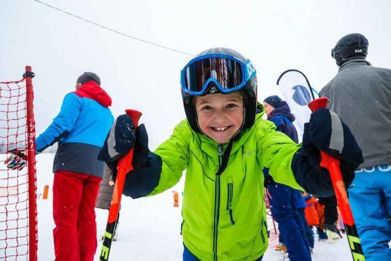 Kleine Rennläufer groß in Fahrt