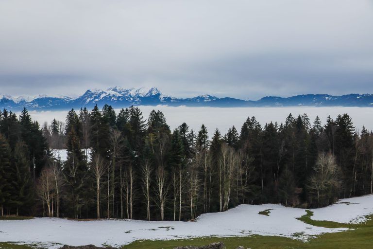 In der Höhe milde Temperaturen, im Tal schlechte Luft