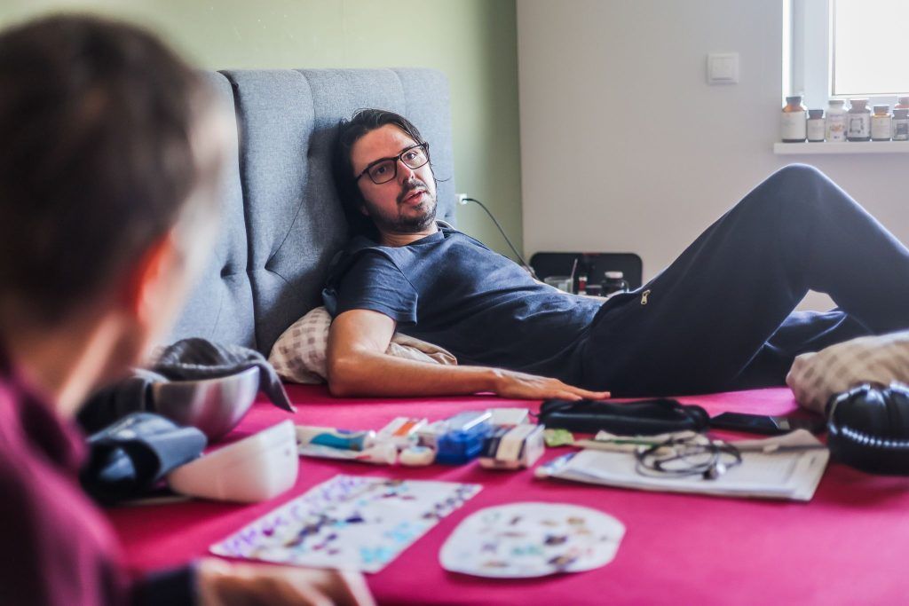 Unbekannte Krankheit nach Corona: Wie ME/CFS das Leben von Lukas Amann (38) zerstörte