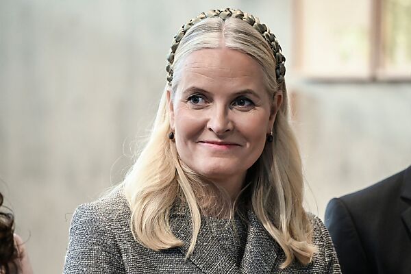 Norwegens Kronprinzessin besucht Leipziger Buchmesse