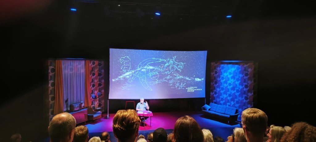 „Unser Sternenhimmel ist untypisch“: Raoul Schrotts Einblick in fremde Kulturen