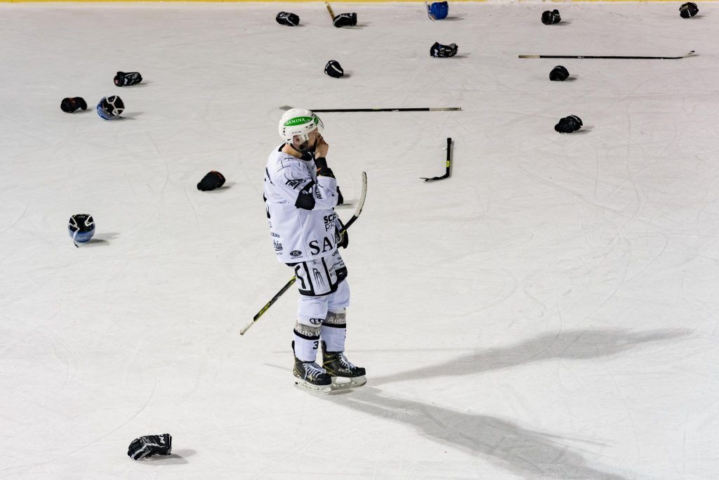 Eskalation beim Eishockey: Welche Rolle spielte das Publikum?