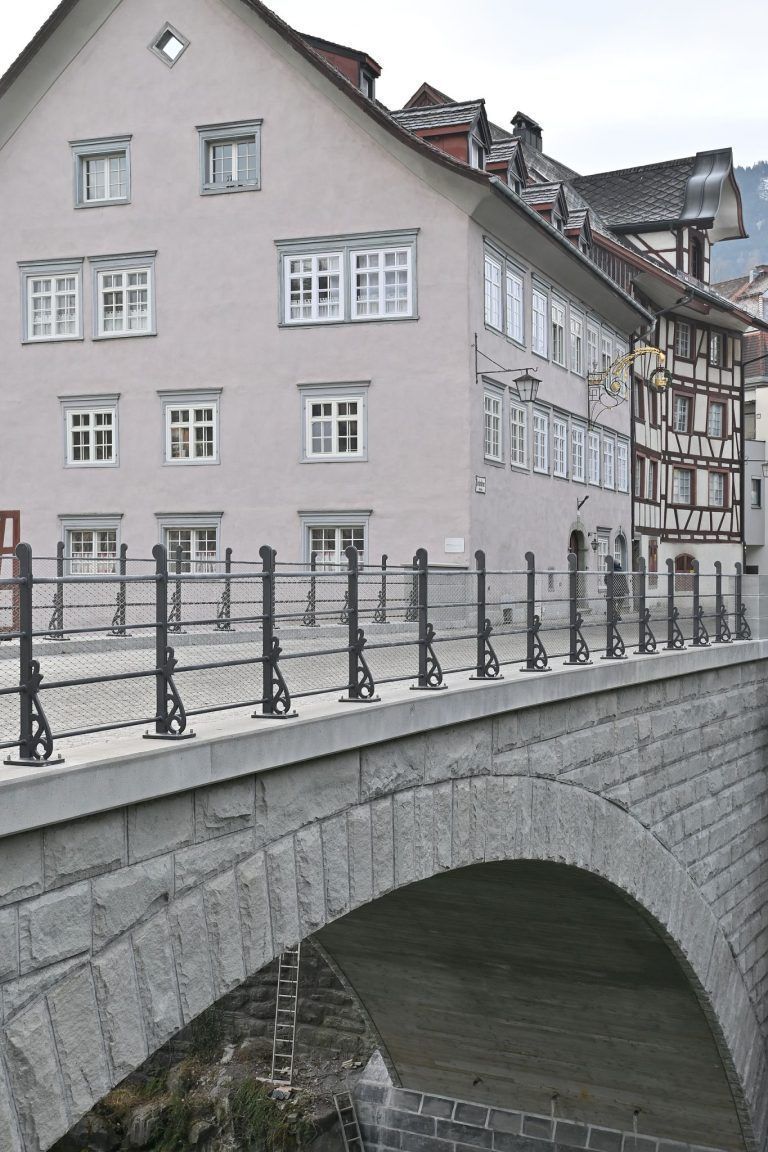 Heilig-Kreuz-Brücke wiedereröffnet