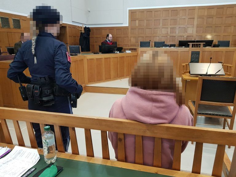 Kioskräuberinnen vor Gericht