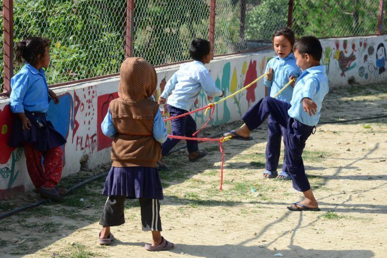 Wolfgang Bartl, Nepal, let the children walk, benefizveranstaltung