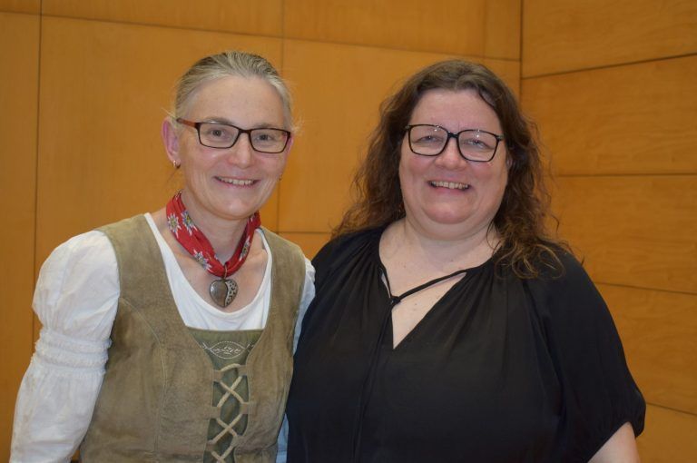 Zither und Hackbrett wieder im Trend: Viel Lob für die Hauptorganisatorinnen: Luzia Richter und Doris Matula.