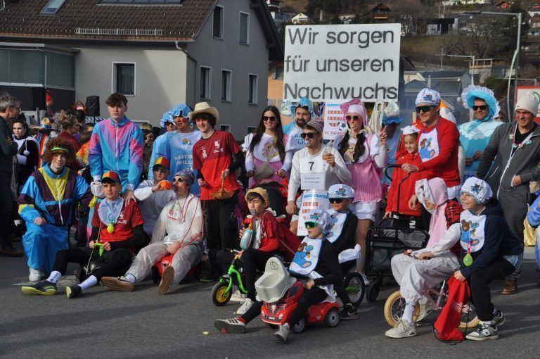 Thüringen im Faschingsfieber: Der FC Thüringen sorgte sich um den Nachwuchs