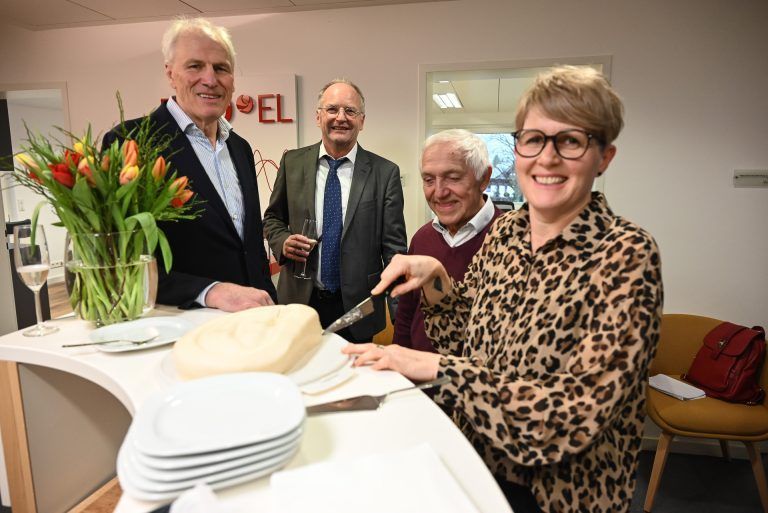Neue HNO-Praxis im LZH: Dr. Elsäßer, Direktor Mathis, HNO-Arzt Dr. Nagel und Ordinationsassistentin Ulrike Felder.