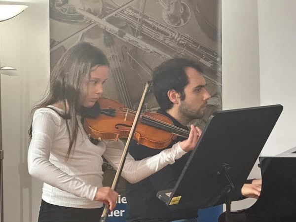 Junge Talente der Musikschule Rankweil-Vorderland im Rampenlicht: Nabila Frick-Helmy