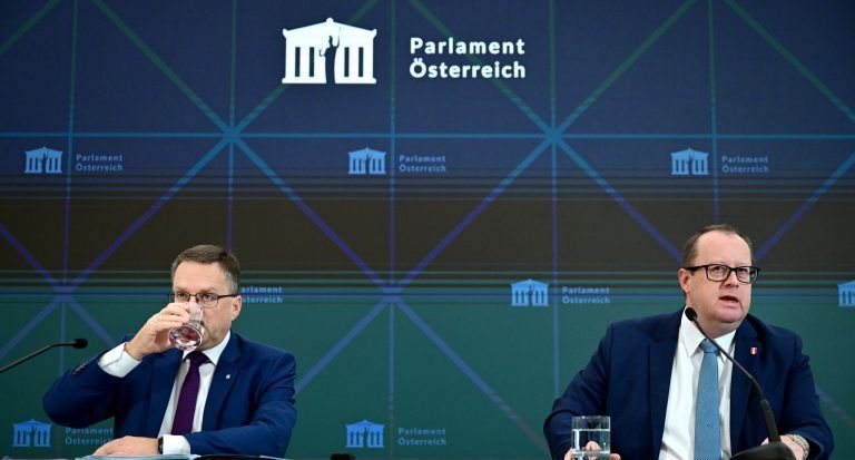 Tiefe Einschnitte durch blau-schwarzes Sparpaket