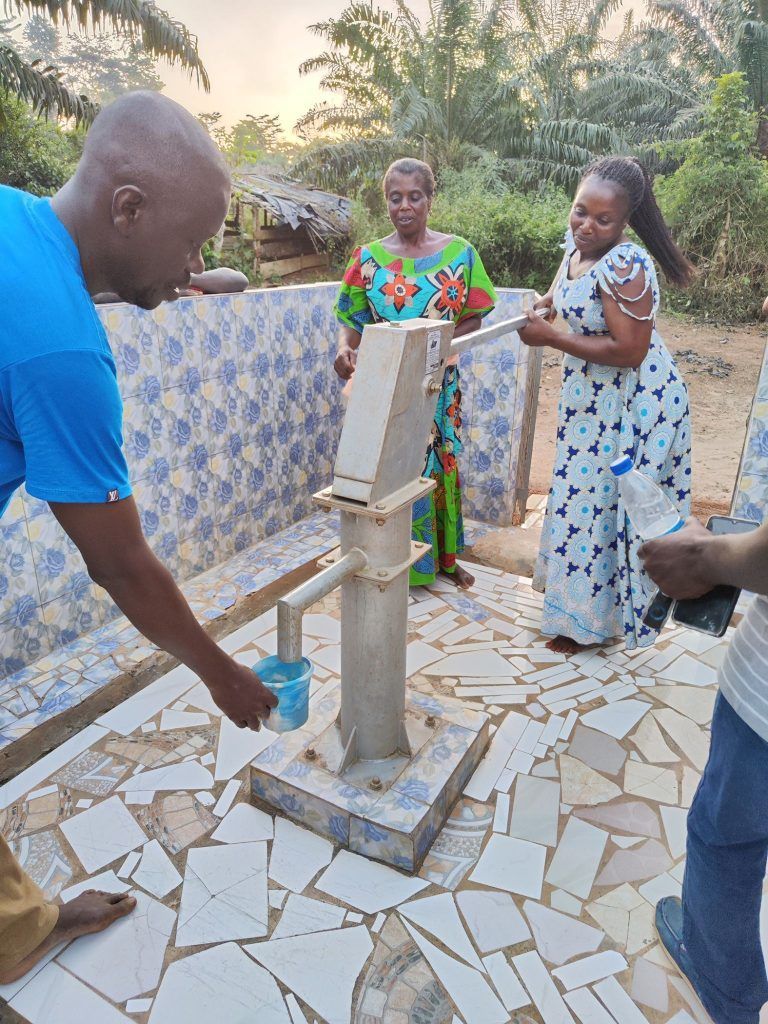 Brunnen Elfenbeinküste Gunz