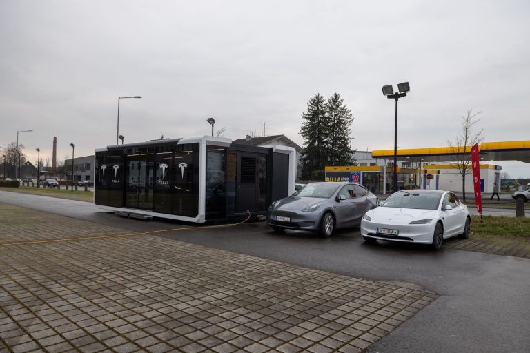 Tesla Pop-Up-Store in Dornbirn, Wallenmahd