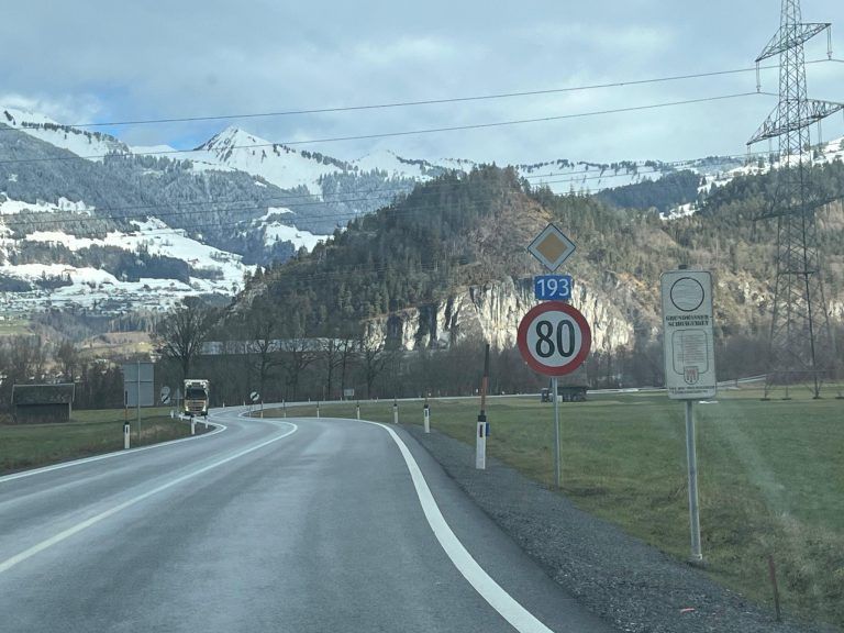 L193, Landesstraße, Tschalenga-Kreisverkehr