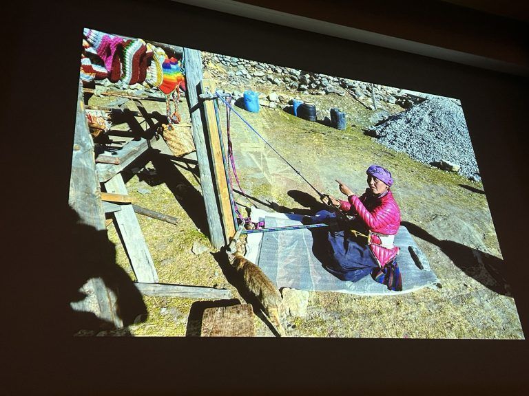 Benefizveranstaltung Nepal Wolfgang Bartl let the children walk