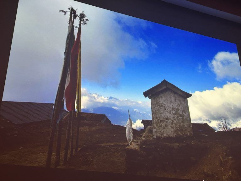 Benefizveranstaltung Nepal Wolfgang Bartl let the children walk