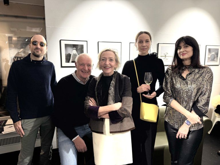 Vernissage Minimalist
