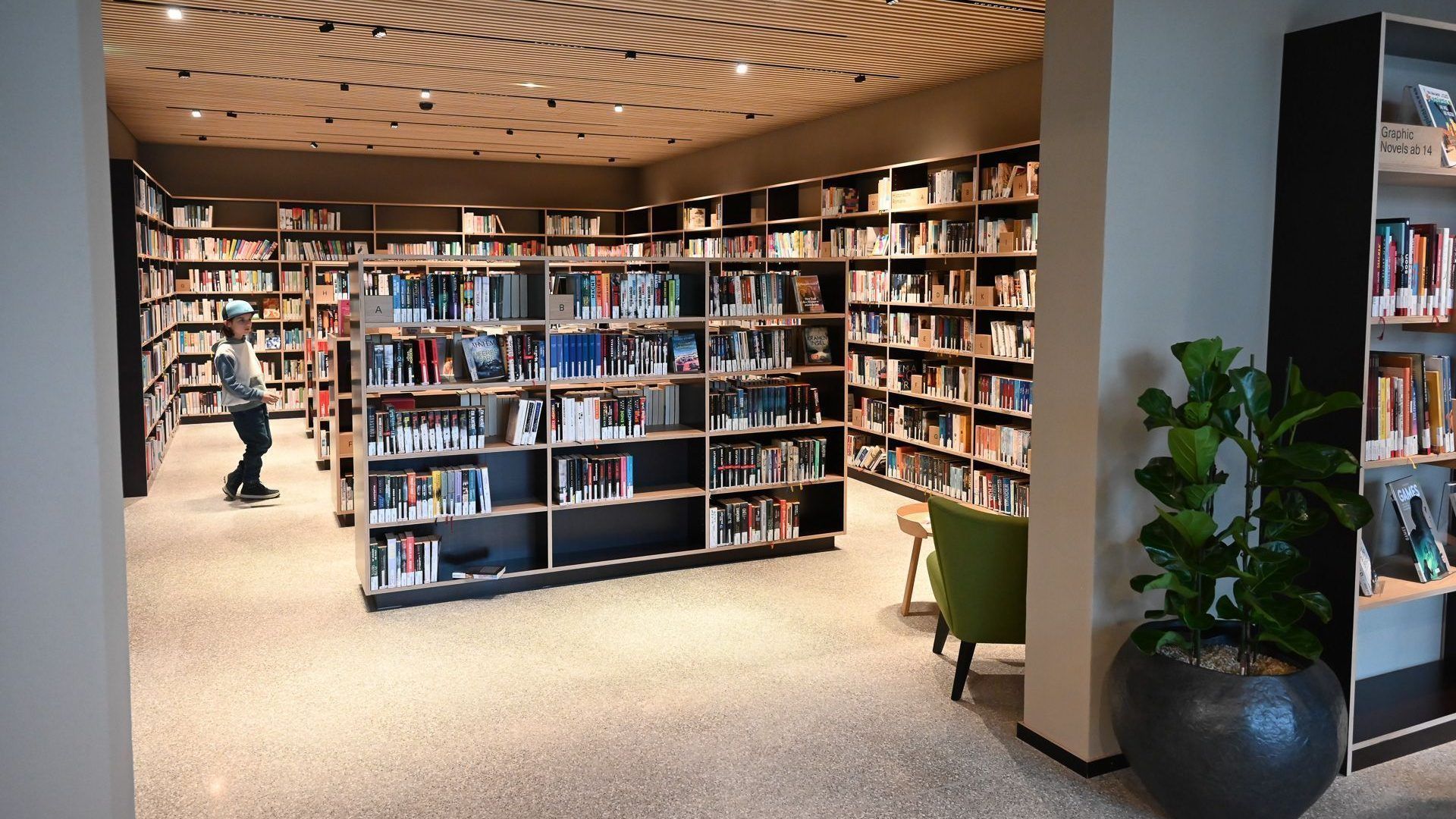 Die renovierte Bibliothek erstrahlt an ihrem bisherigen Standort in der Pontenstraße.