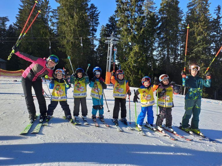 Skispaß für den Nachwuchs im Skiclub Mühlebach: Neben Skifahren lernen, steht vor allem ganz viel Spaß im Schnee im Vordergrund.