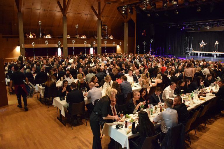 Die Feuerwehr Lustenau lud zum "Walk of Flame" in den Reichshofsaal: Der Reichshofsaal war bis auf den letzten Platz besetzt. (Feuerwehr Lustenau)