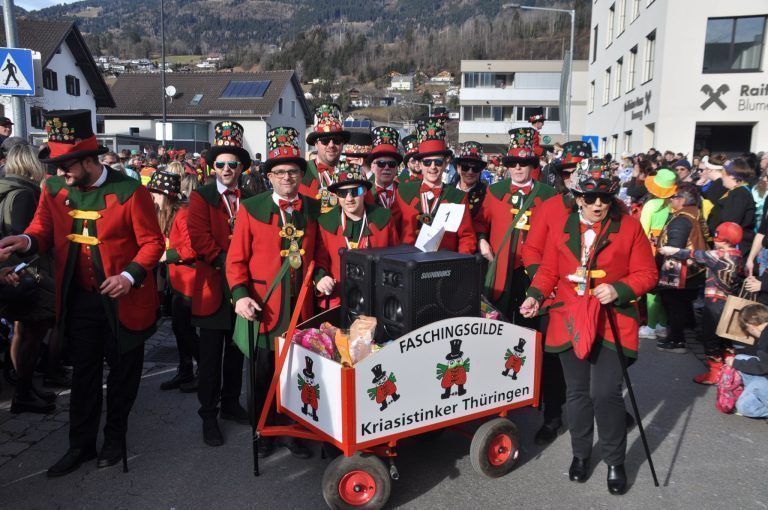 Thüringen im Faschingsfieber: Die „Thürger“ Kriasistinker, die jedes Jahr den Umzug und das anschließende Fest organisieren.