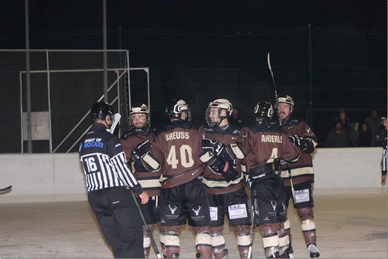 HC Walter Buaba feierte einen 8:1-Auswärtssieg in Schruns. 