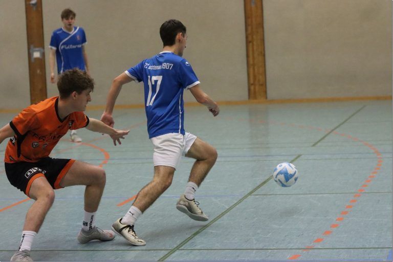 Hallenfußball