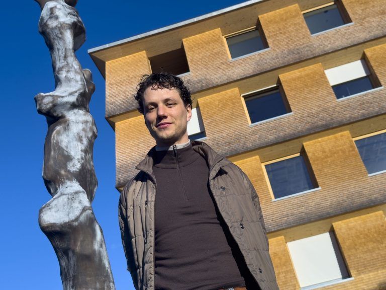 "Ich bin für Diskussionen offen" – Der Künstler hinter dem neuen Egger Dorfbrunnen