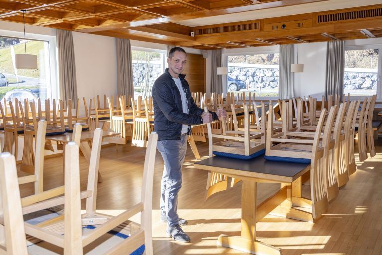 Ein Dorf sucht einen neuen Wirt