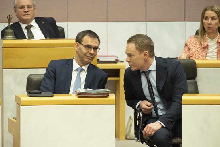 Investitionen in die Zukunft oder nur Zement und Beton? Im Landtag geht es heiß her