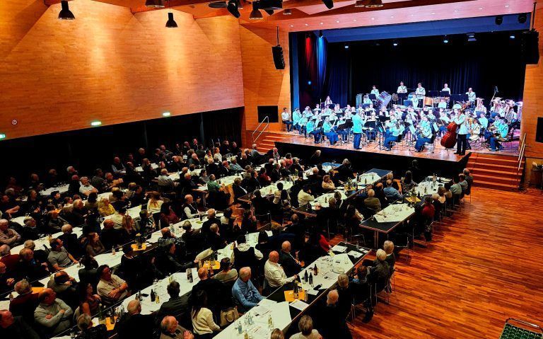„Militärmusikfreunde Vorarlberg“ feiern Jubiläum in Wolfurt: Konzertante Generalversammlung des Vereins zur Förderung des österreichischen Militärmusikwesens in Vorarlberg. (Bildergalerie)