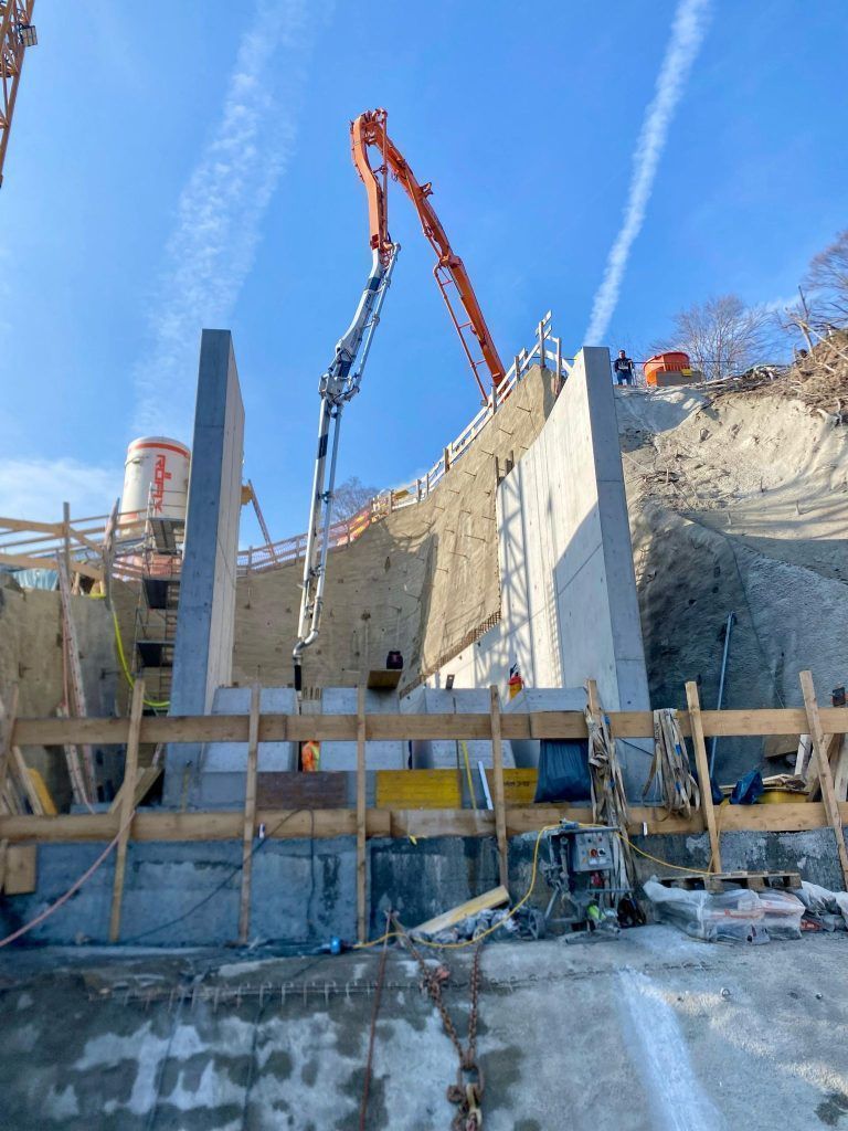 Hochwasserschutzprojekt. Steilstück beim Schlosstobel