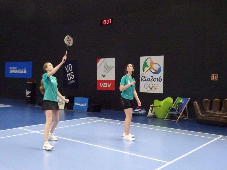 111 Spielerinnen und Spieler kämpfen um den Titel. - Spannende Schulolympics im Badminton - Schulolympics im Badminton 2025