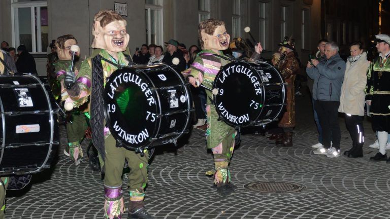 Die "Lättguuger" aus Winikon feiern heuer 50-jähriges Jubiläum. - Guggamusik-Nachtumzug in Feldkirch - Guggamusik, Fasching