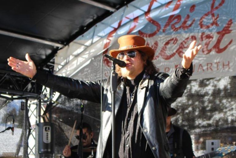 Monroes-Show zum Jubiläums-Auftakt: Christian Garbinato, alias „Zucchero“ wird am 22. Februar mit seiner Coverband die Warth-Arena rocken.