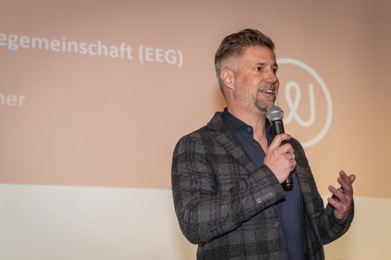 „Wälderstrom“ als regionale Drehscheibe: Obmann Bgm. Thomas Konrad freute sich über das riesige Besucherinteresse.