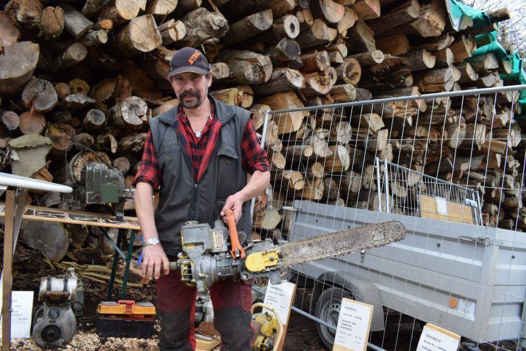 Innovative Holznutzung präsentiert: Kreier's Willy präsentierte eine 60-jährige Motorsägenrarität.