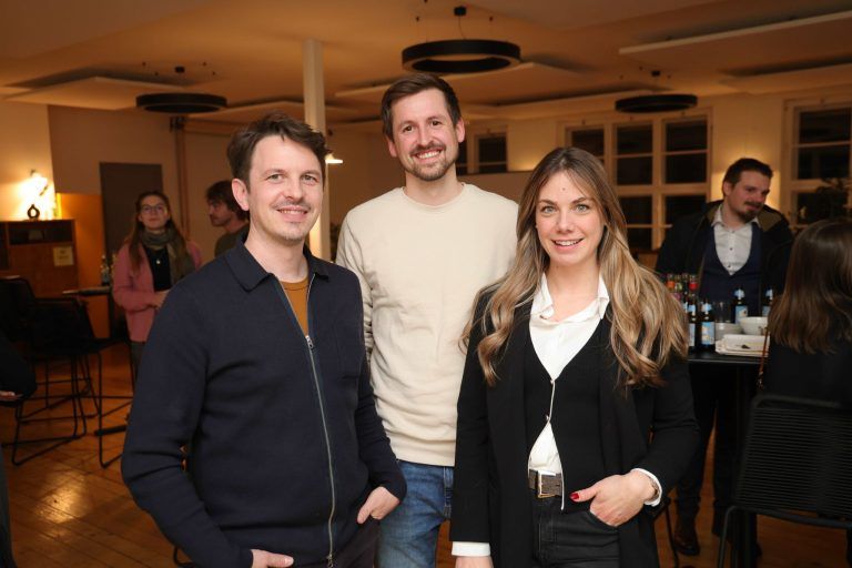 "Talks & Tapas" in "Gelber Fabrik": Philipp Kohler ("Limemotion"). Michael Groß ("NoArt-Film") und Santina Hagen ("Limemotion").")