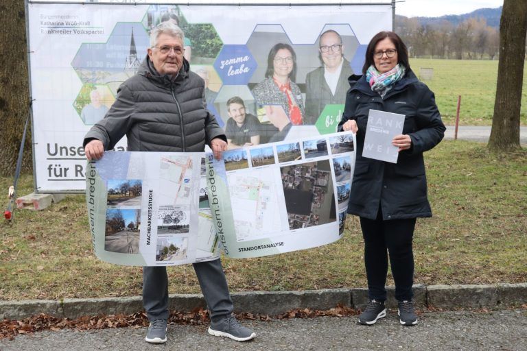 Bürgermeisterin Katharina Wöß-Krall und GV Martin Bitschnau freuen sich auf den Neubau vom Generationenpark Brederis. 