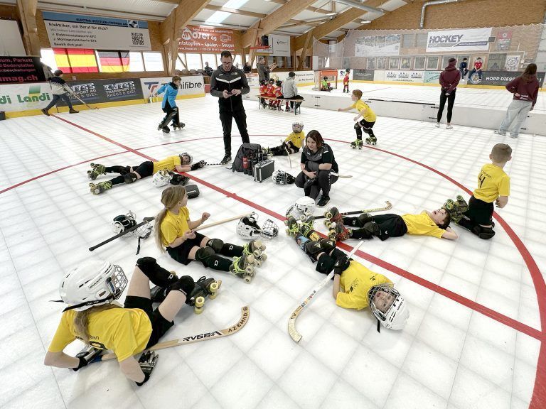 Rollhockey-Nachwuchs glänzt bei Turnier: Auch der tolle Teamgeist spielte eine große Rolle.