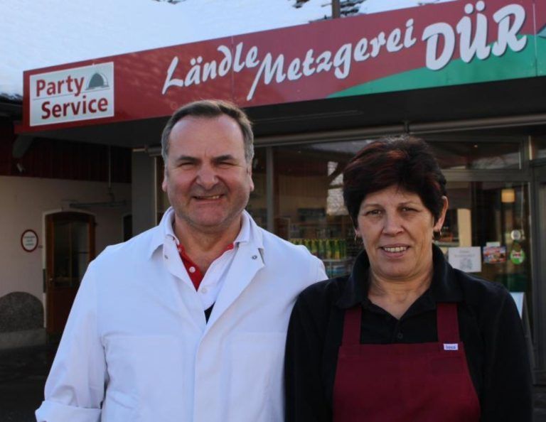 „Zum Conny goh“ ist bald Geschichte : Mehr als 25 Jahre haben Conny Dür und seine Gattin Edith die Nahversorgung in Hohenweiler sichergestellt. Jetzt geht Edith – verspätet – in Pension und der Dorfladen schließt.