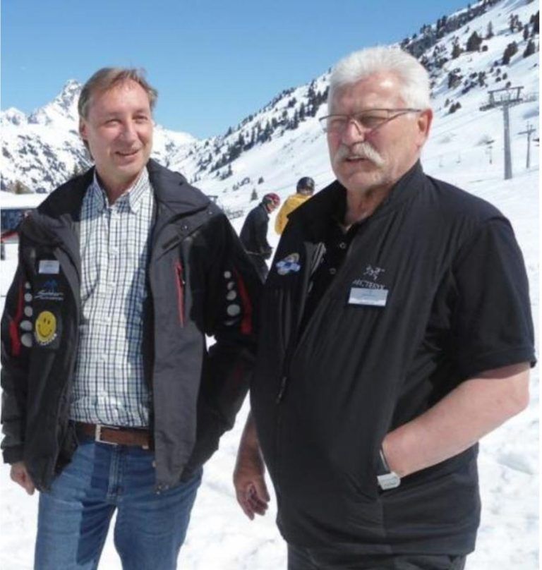 Jetzt wird es am Hochtannberg laut : Zusammen unglaubliche 92 Dienstjahre am Salober - die beiden Urgesteine der Skilifte Schröcken: Klaus Wiethüchter (re.) ist seit 1978 Geschäftsführer, Prokurist Siegi Hollaus trat 1980 in das Unternehmen ein.