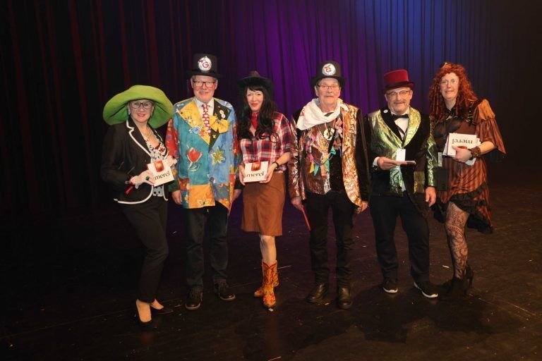 Maria Ellensohn-Schmid, Werner Huber, Petra Brugger, Armin Bell, Moderator Charly Teissl und Ob frau Sabine Bleiker. und