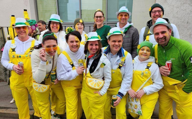Ore-Ore-Kinderfasching mit großartigem Umzug in Lochau: Ruggi, Ruggi, Hooo! Die Hörbranzer Zitronen – süß kann ja jeder!