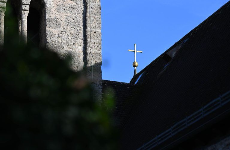 Irritation über mögliche FPÖ-Sparpläne bei Spenden und Kirchenbeitrag