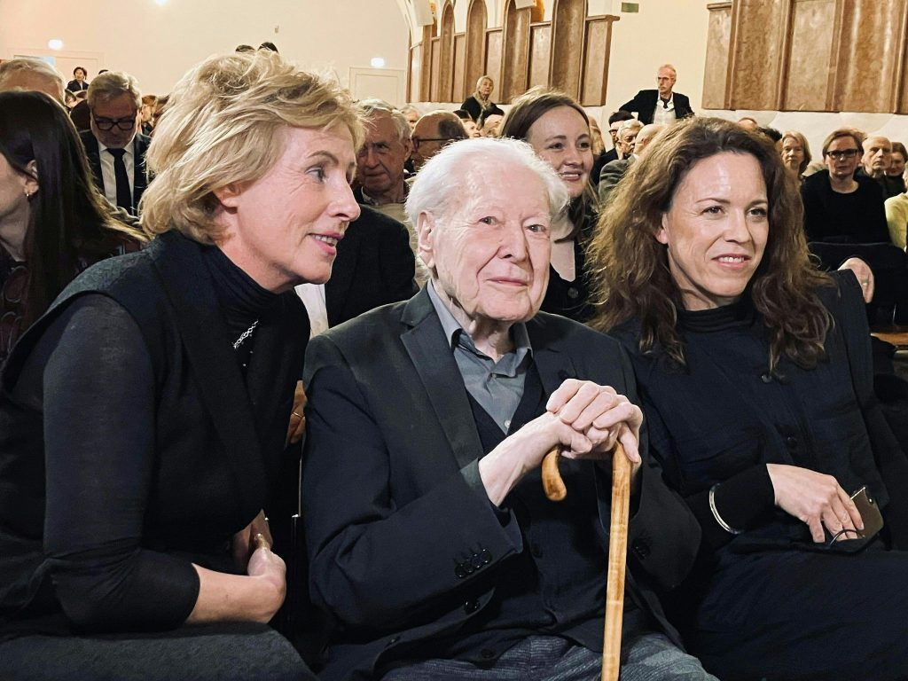 „mir ist nicht bange / ich kann noch lange“