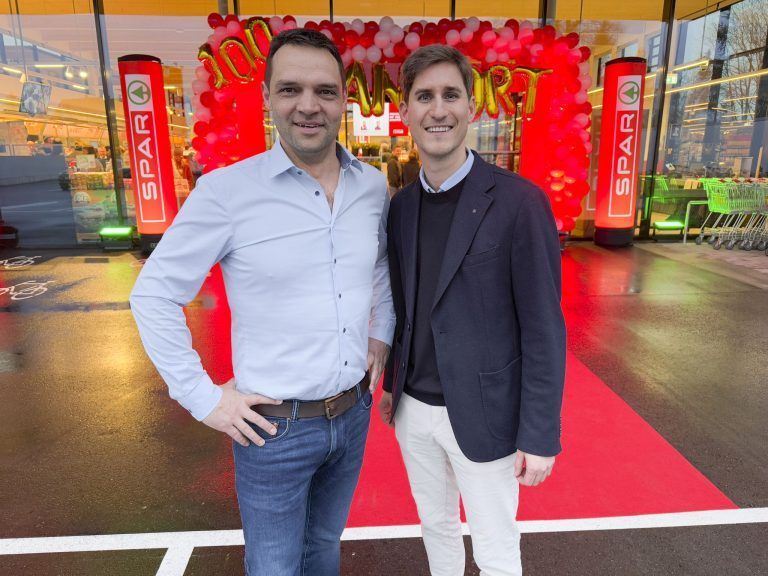 Bgm. Stefan Übelhör und Expansionsleiter Valentin Drexel feierten mit