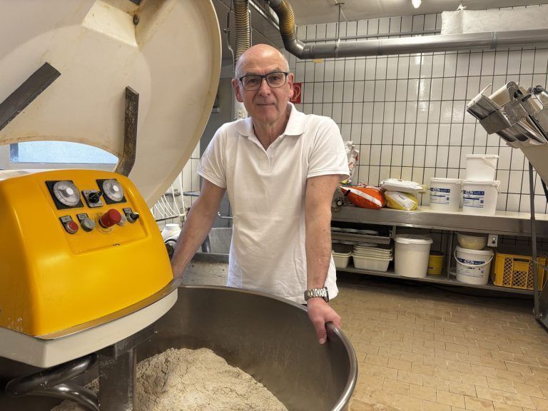 Bäcker Wolfgang Fitz Schwannenbäckerei Mehlwürmer